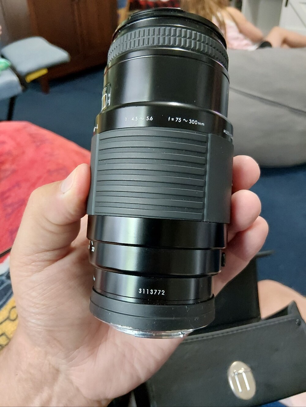 Sigma Beauty Black Telephoto Zoom Lens for Cameras - Picture 2 of 6